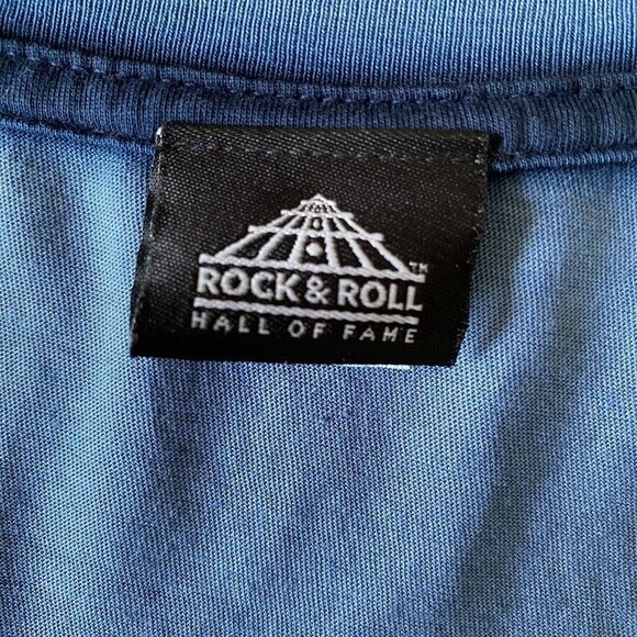 Rock and Roll Hall of Fame PEACE & DOVE Navy Ombre T-Shirt Woman’s Fitted XL - Picture 7 of 10